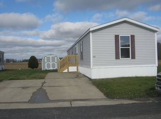 2004 Meadows #2004, Nappanee, IN 46550