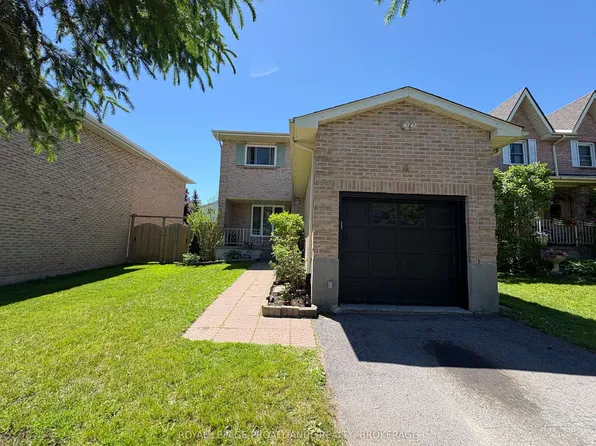 4 Balmoral Ct, Kingston, ON K7M 7S9