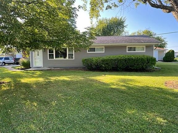 3rd image of 1400 W Royale Dr