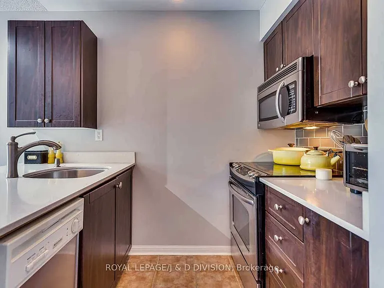 139 Merton St #438 — Photo 6