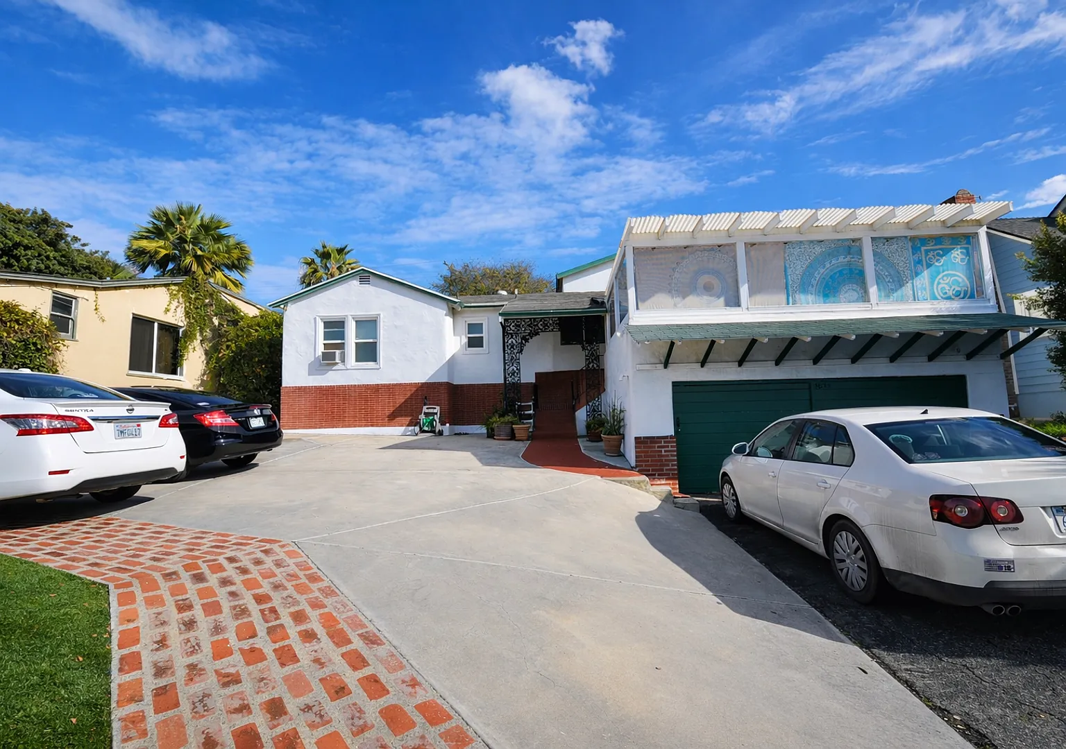 Large House, Close to Campus!! — Photo 1