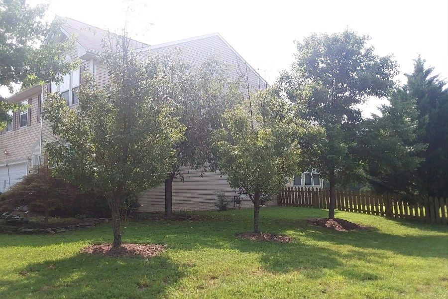 2nd image of 867 Woodcrest Loop