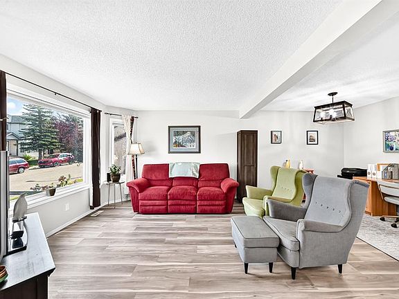 5th image of 79 SE Hidden Hills Way NW