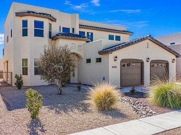 2nd image of 3688 Santa Adriana Ave