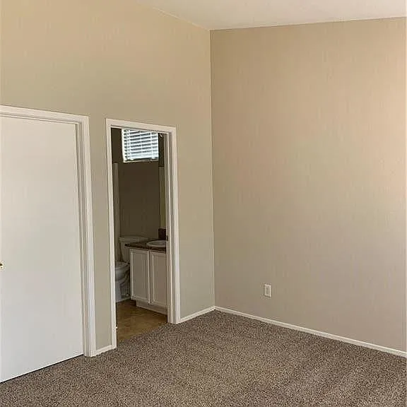 2902 Crisp Wind Ct — Photo 14