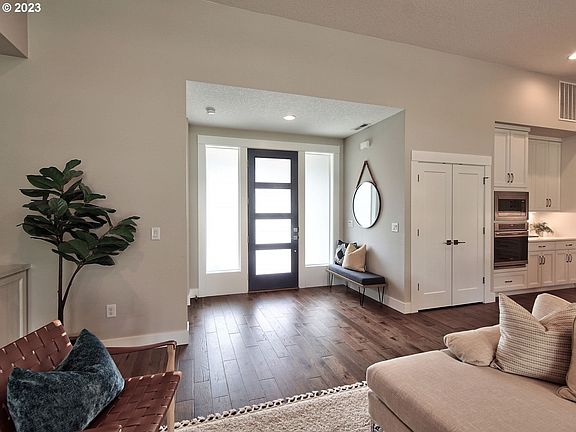 4th image of 12520 NE 49th Ct