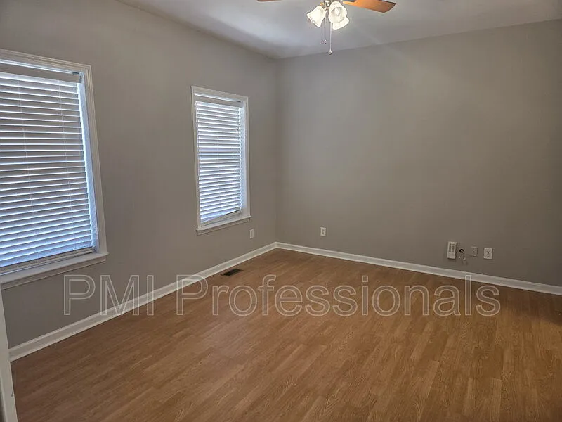 4 bed, 2.5 bath, 2970 sqft, $2,899 — Photo 4