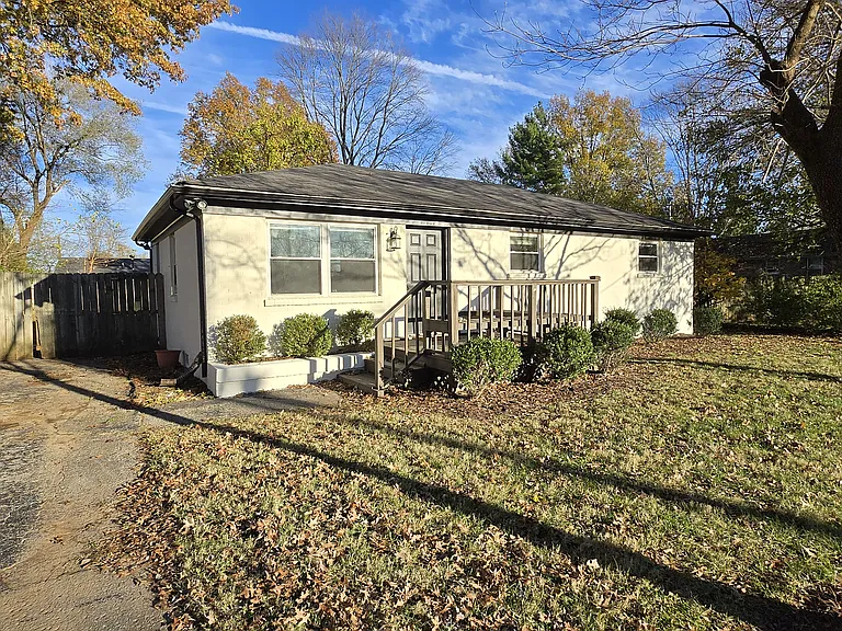 1827 Milburt Dr — Photo 2