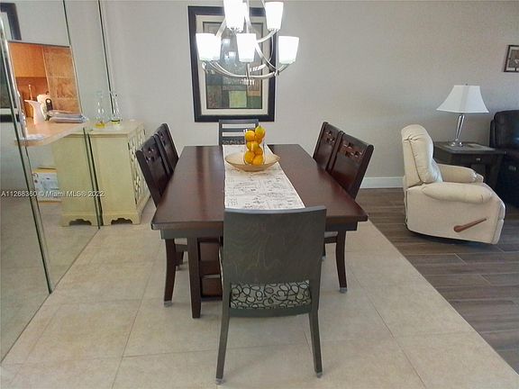 5th image of 2860 Somerset Dr APT 408K