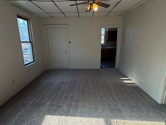 4th image of 205 Luck Ave #2