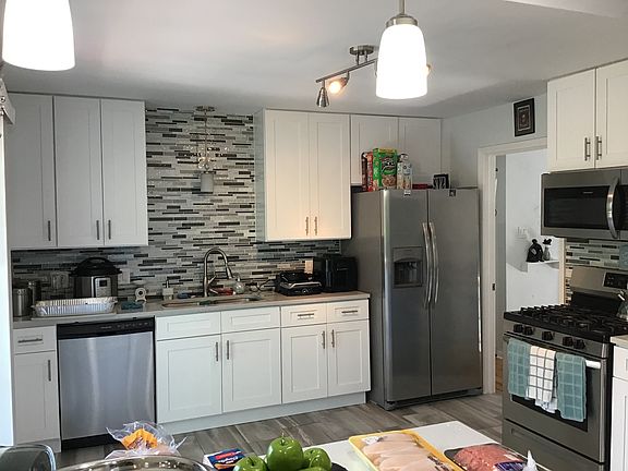 4th image of 16425 Woodlawn West Ave