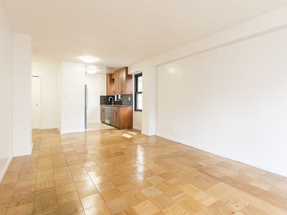 2nd image of 224 E 60th St APT 6C
