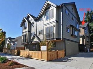 9613B Roosevelt Way NE, Seattle, WA 98115