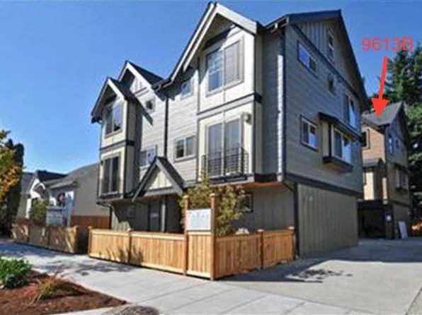 9613B Roosevelt Way NE, Seattle, WA 98115