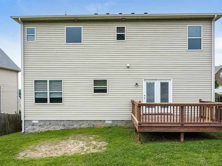 1096 Shire Dr — Photo 17