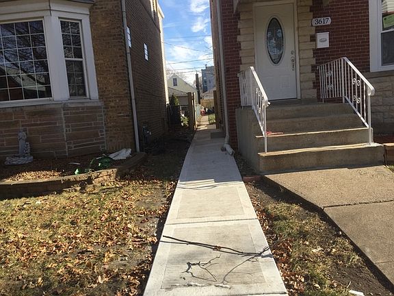 3rd image of 3617 S 59th Ct