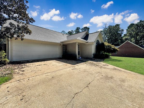 942 N Hillsdale Dr, Tupelo, MS 38804