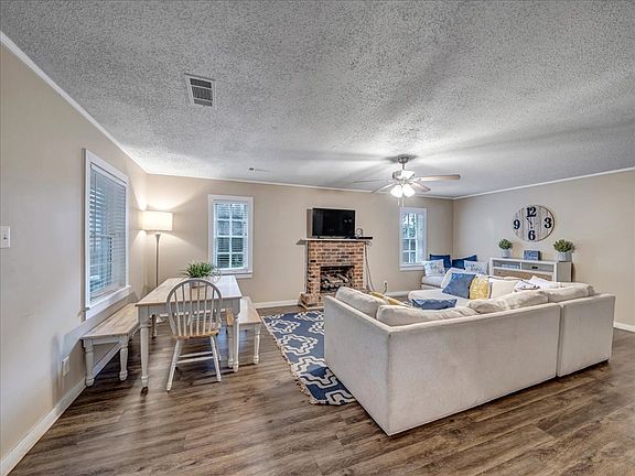 4th image of 119 Tommy Warren Dr #B