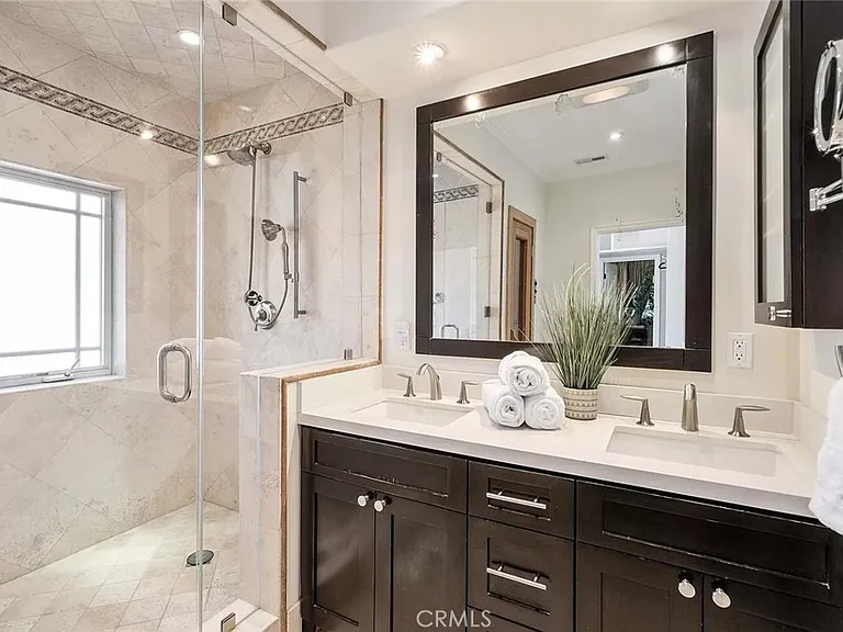 15014 Valleyheart Dr — Photo 23