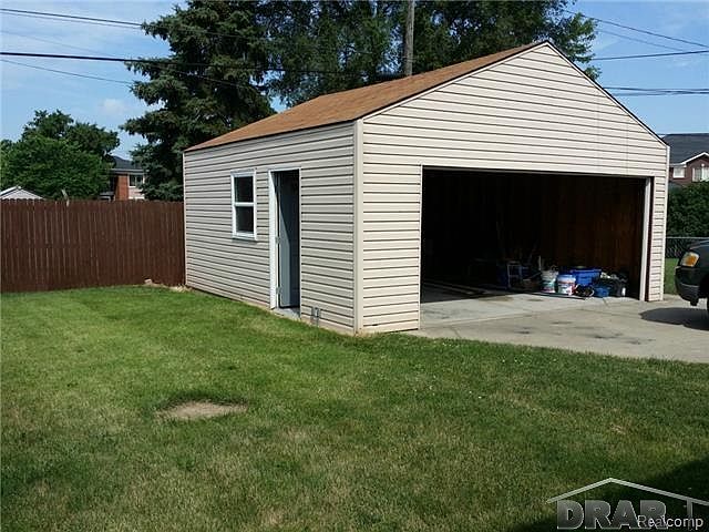 2nd image of 1026 16th St