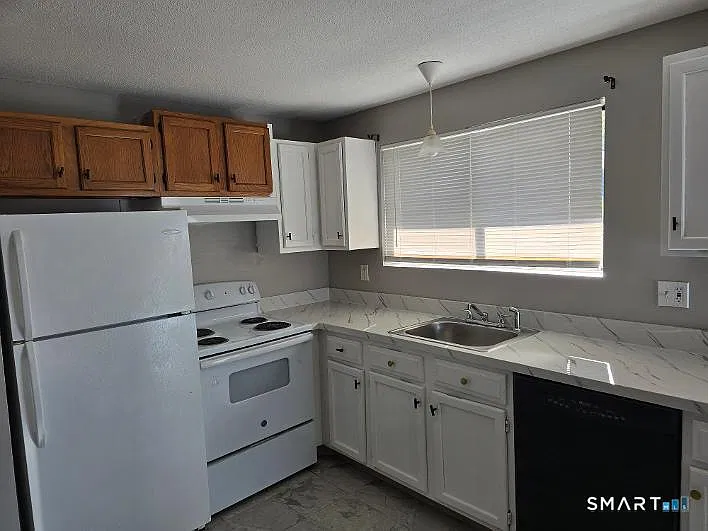 1568 Meriden Rd — Photo 3