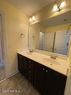 200 Zonnie Ln — Photo 14