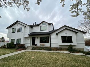11674 S Canberra Dr, Sandy, UT 84094