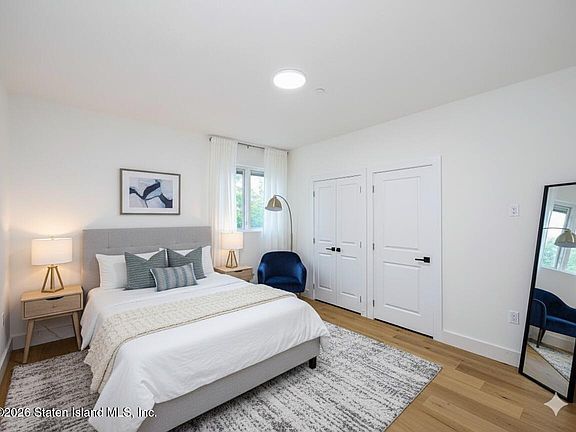 3rd image of 3865 Amboy Rd #4F
