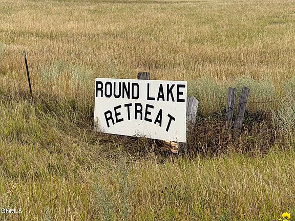 2nd image of 100 Round Lake Rd