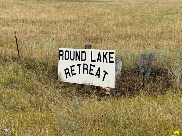 108 Round Lake Rd, Pettibone, ND 58475