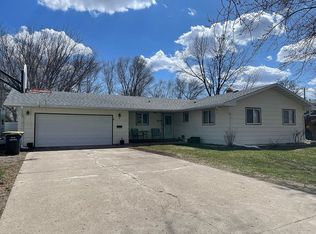 510 14th St NE, Jamestown, ND 58401