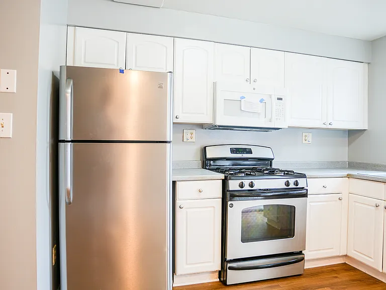 349 S Woodyear St — Photo 7