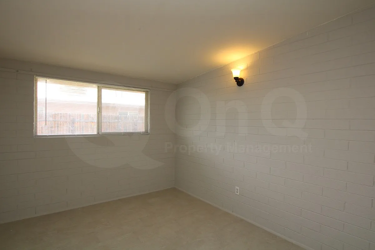 1 bed, 1.0 bath, 550 sqft, $999 — Photo 4
