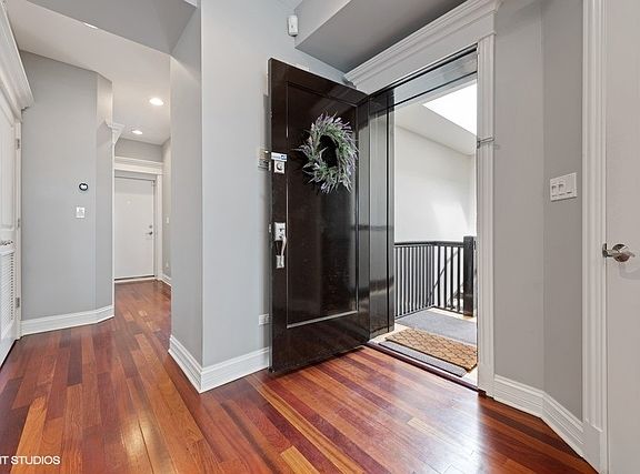 2nd image of 5020 N Hermitage Ave APT 3