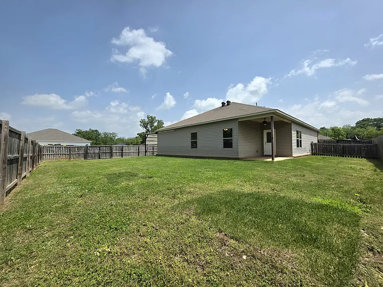 1089 S Apollo Dr — Photo 15