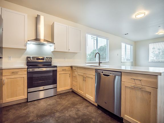 3rd image of 114 Olive St