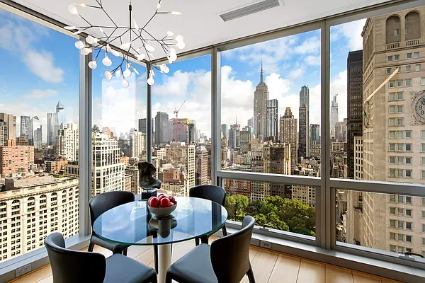 Sold by Compass | media 1