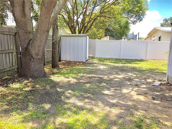 3rd image of 2106 Lois Blvd