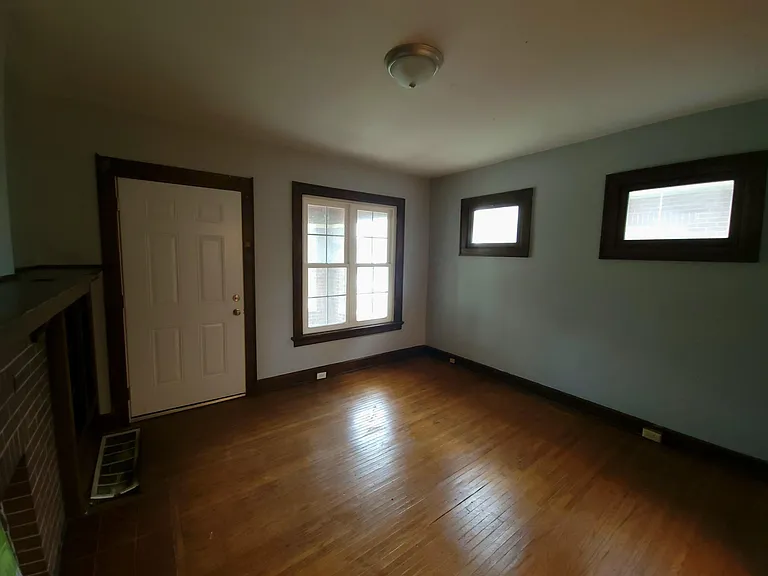 1629 Briarwood Ave — Photo 4