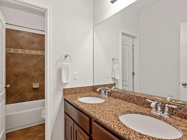 703 S Frontier Ln — Photo 36