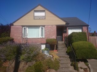 6020 35th Pl NW, Seattle, WA 98107