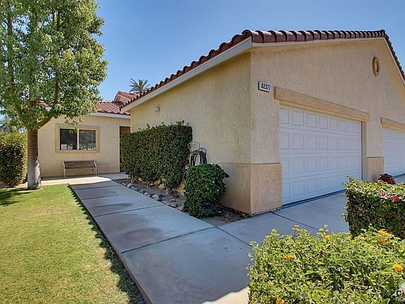 3rd image of 82377 Odlum Dr