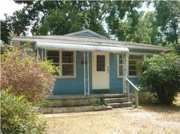 2706 15th Ave, Sheffield, AL 35660