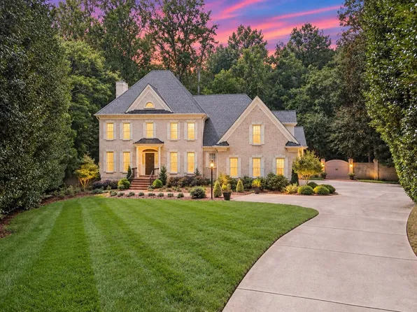 4901 Oakmoor Ct, Raleigh, NC 27614