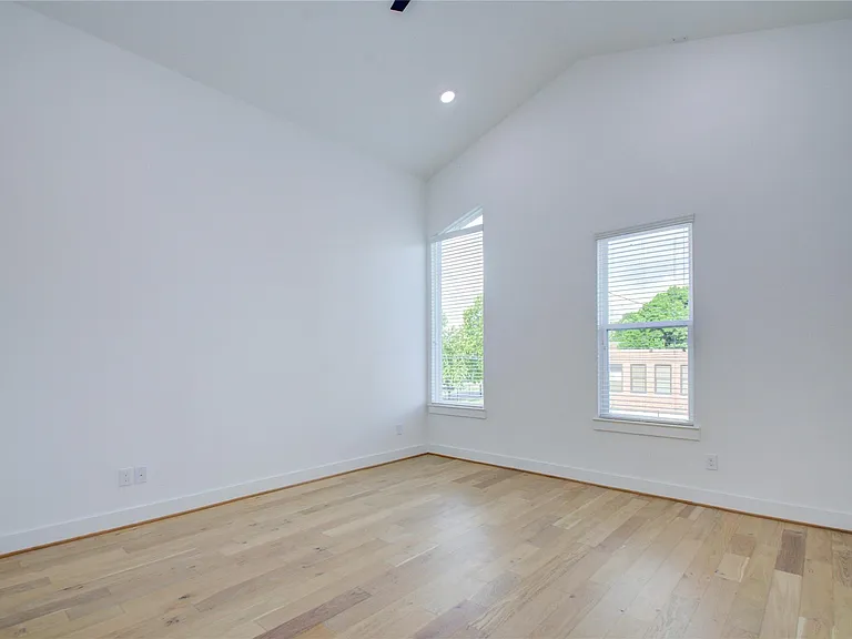 3206 Live Oak St — Photo 22