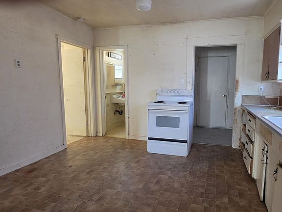 4th image of 1205 Modoc St