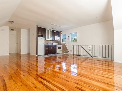 2 Pinecrest Rd, Jersey City, NJ, 07305