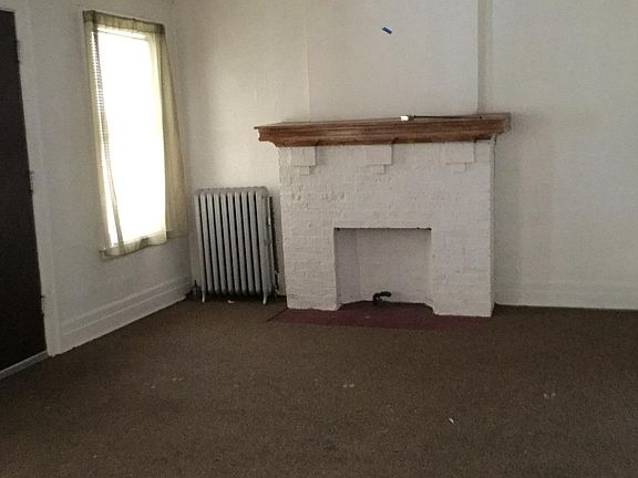 FRONT ROOM