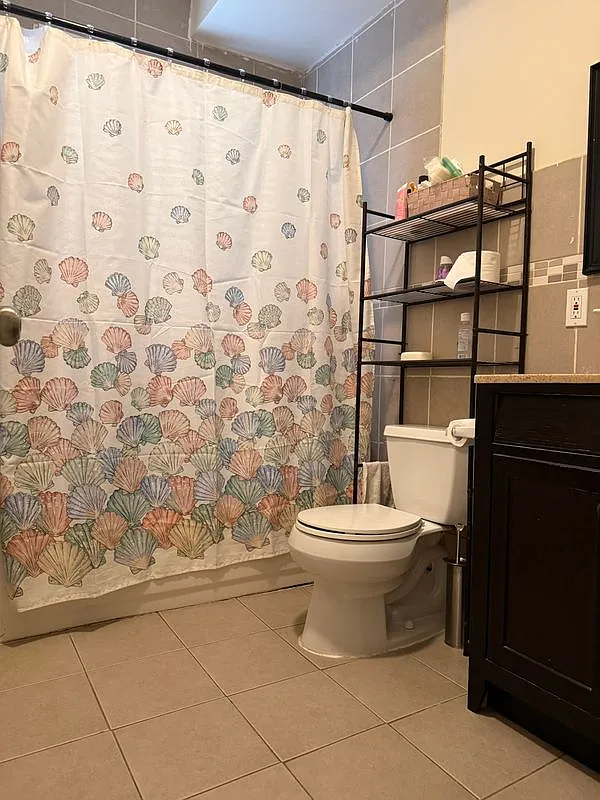 8 bed, 2.0 bath, 1299 sqft, $2,400 — Photo 4