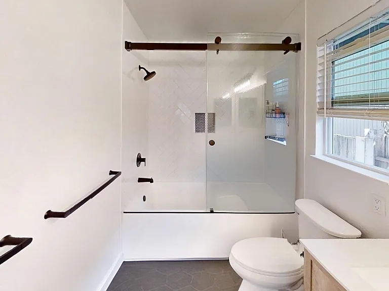 1429 Capri Ave — Photo 4